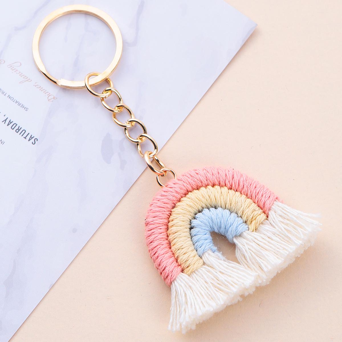 

Handmade Cotton Rainbow Tassel Keychain Charm розовый