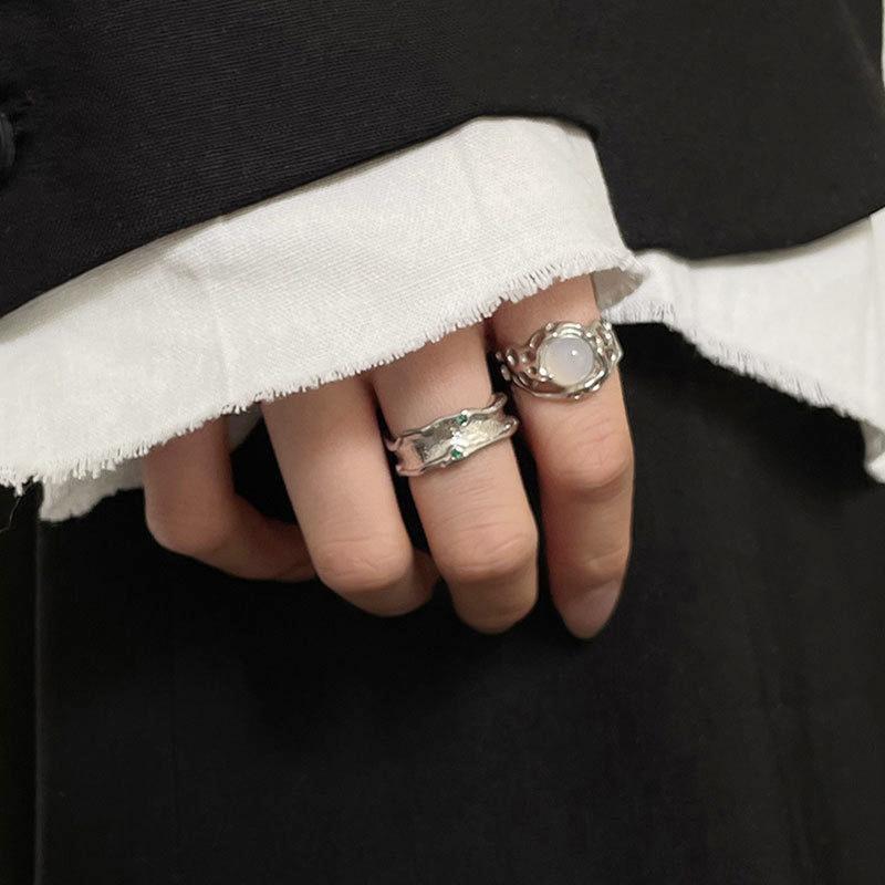 Nischen Design Kaltwind Grüner Zirkon Weißer Achat Fortgeschrittener Sinn Personalisierter Zeigefingerring Weiblich