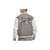 Nike Giacca Tessuta Comfort Sportiva Casual con Stampa Alfabetica da Uomo Giacche Grigio FZ6372-029