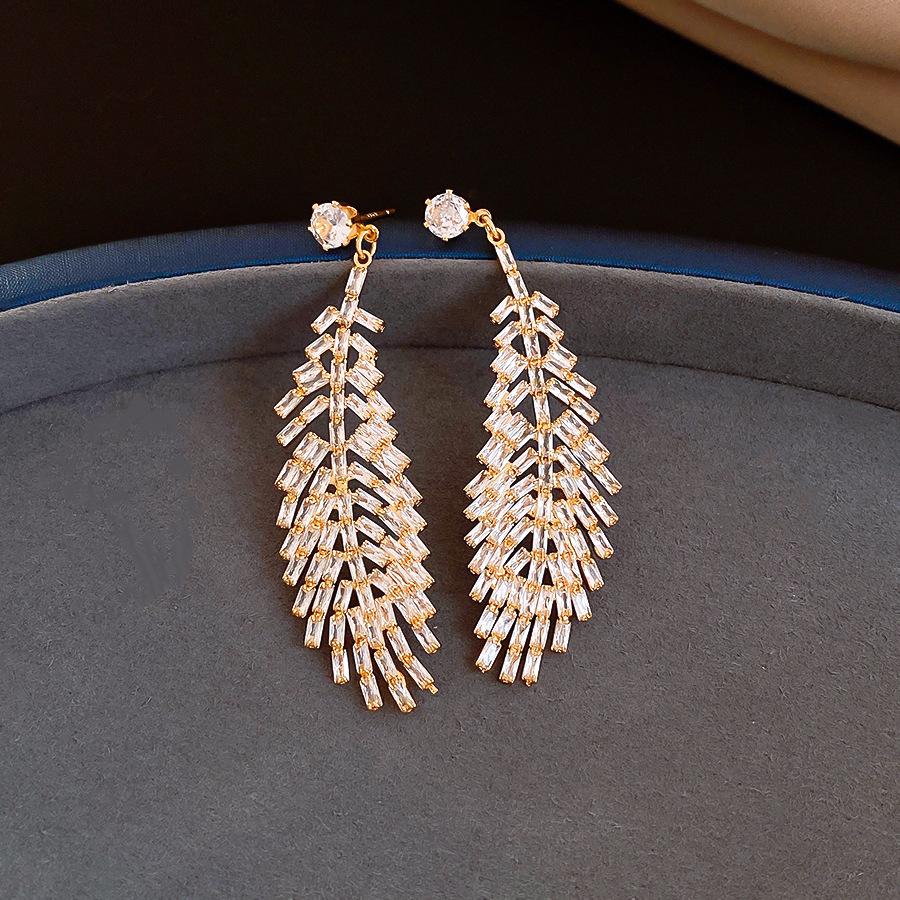 European and American zircon feather fringed earrings, stud earrings, exquisite personalized earrings, women