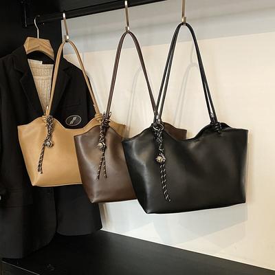 Lässige tragbare Pendlertasche mit großem Fassungsvermögen für Damen, neue Herbst- und Winter-Retro-Allround-Tragetasche, modische Umhängetasche