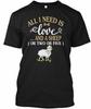 Alles, was ich brauche, ist Liebe und ein Schaf 100% Baumwolle T-Shirt Herren T-Shirts Top Hergestellt in den USA T-Shirt Tee Top Unisex