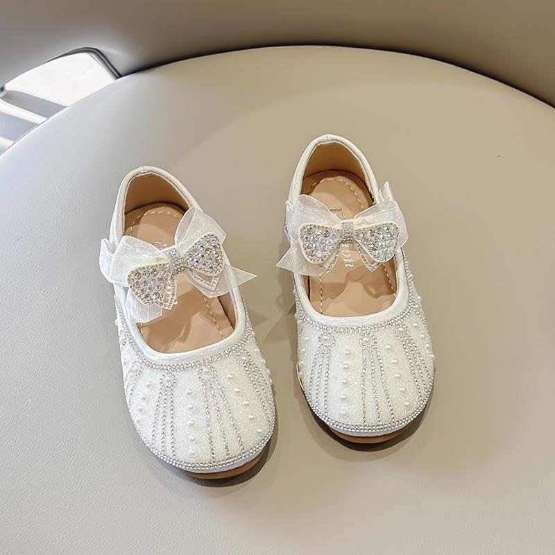 Girls' Crystal Princess Shoes2026Spring and summer new children's pearl and rhinestone bow performance shallow leather shoes
