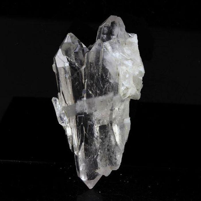 Pierres et Minéraux. Quartz à âme (faden quartz). 102.0 ct. Rif Fournel, Freney d'Oisans, Isère, France.