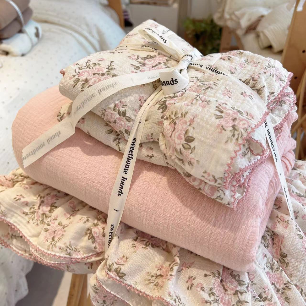 

Ретро Маленький Свежий Чистый Хлопок Жатая Марля Пододеяльник Мягкий И Приятный К Коже Хлопок Двухслойная Пряжа Набор 4шт Single quilt2*2.3m