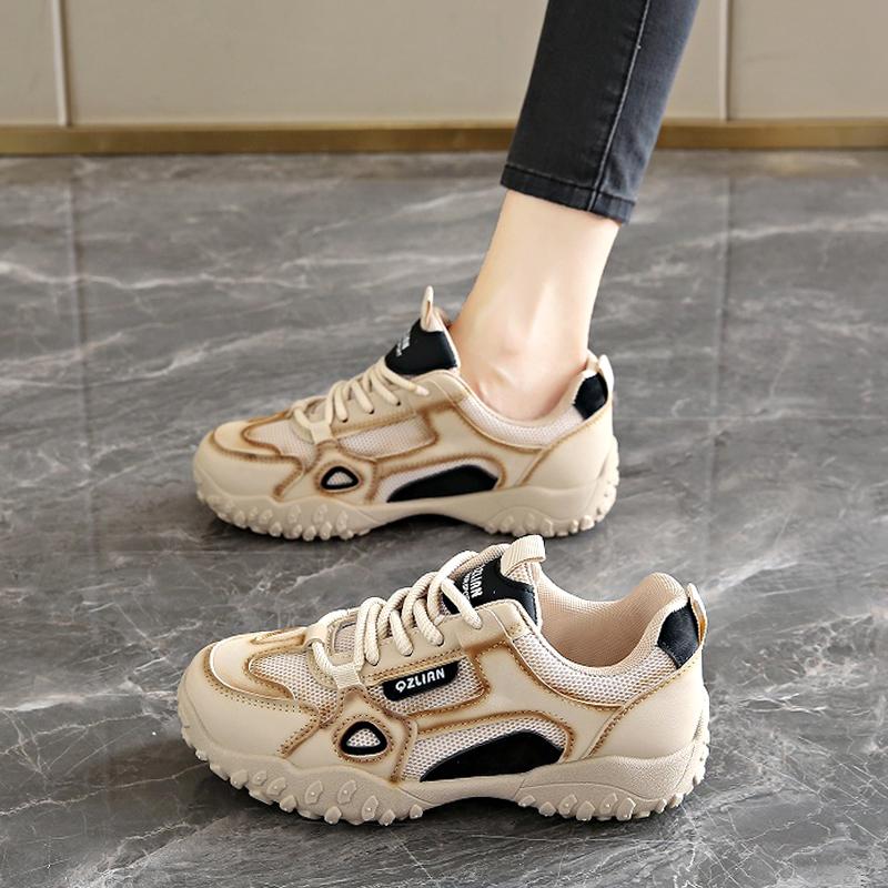 

Breathable summer new mesh lightweight sports shoes outdoor soft soles not tired feet hiking shoes 35