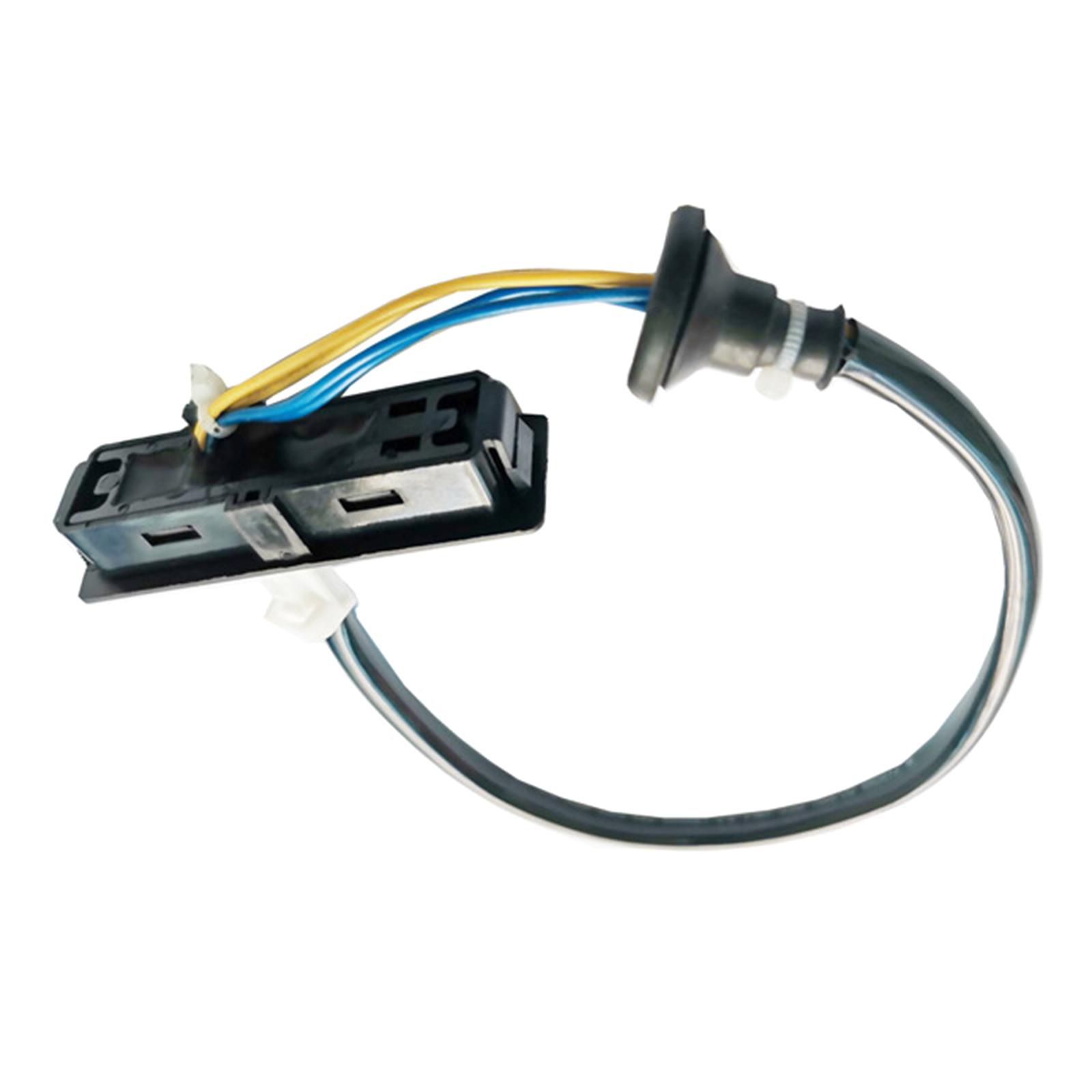 Кнопка открывания замка крышки багажника — фото 5