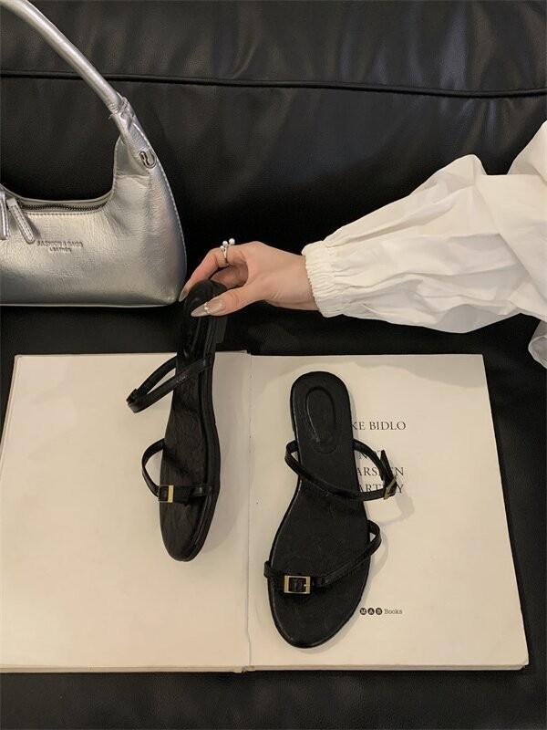 

Flat bottom thin strap set toe niche French slippers women s outer wear 2025 summer vacation skirt beach red sandals 35 чёрный