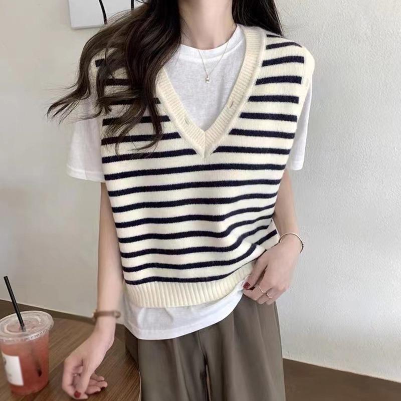 

Женский полосатый свитер в стиле ретро, ​​жилет, осенний классический трикотаж, повседневный простой универсальный весенний свитер с v-образным вырезом, стильный дизайн для студентов One Size