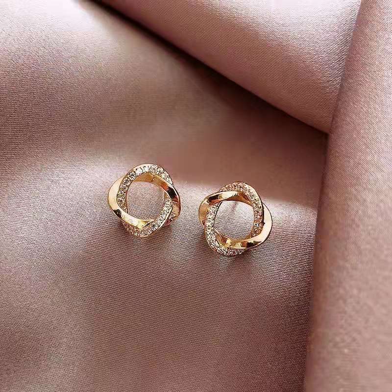 S925 silver needle earrings new trendy temperament women Korean exquisite small diamond entanglement earrings commuter earrings women