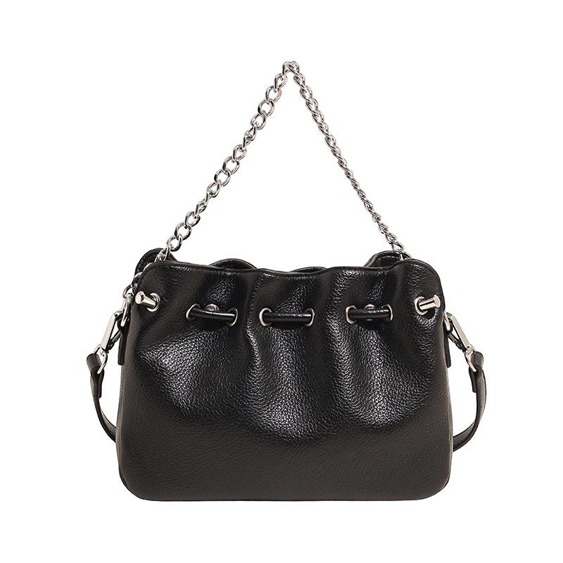 New pleated shoulder bag chain fashionable bucket bag high value versatile large capacity light luxury messenger bag women