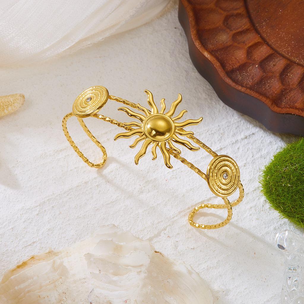 Vintage Punk Stainless Steel Ocean Series Wide Cuff Bangle for Women Gold Plated Starfish Conch Turtle Bracelet Beach Jewelry