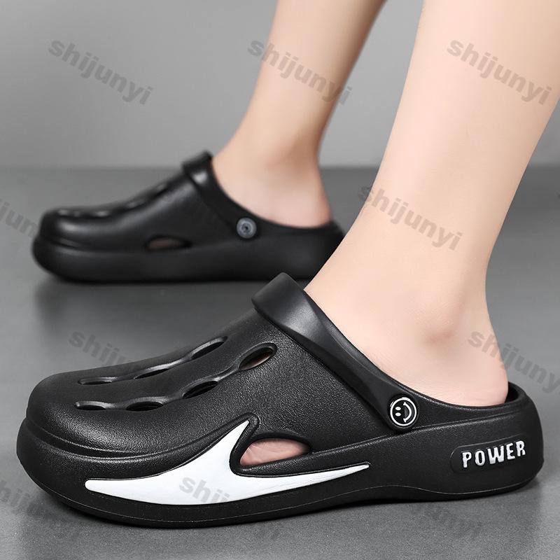 Fashion Men's Slippers 2025 Summer New Hollow Breathable Non Slip Soft Sole Beach Shoes Lightweight Comfortable Fashion Slip on Sandals