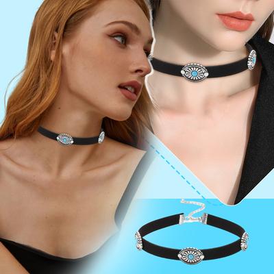 Κολιέ και μενταγιόν – Chokers