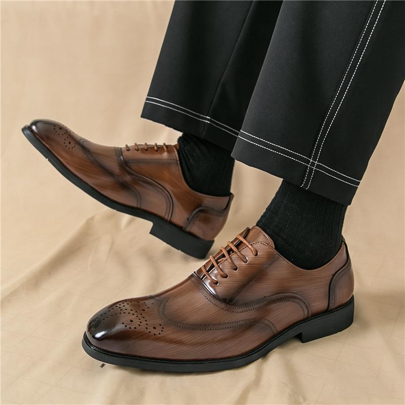 New Designer Gentleman Business Pointed Lace Up Brogues Oxford Shoes for Men Wedding Dress Homecoming Formal Wedding Footwear