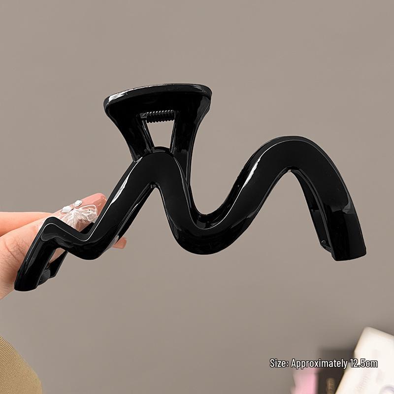 Großer französischer Retro-Klammer-Haarclip für elegante Damenfrisuren.