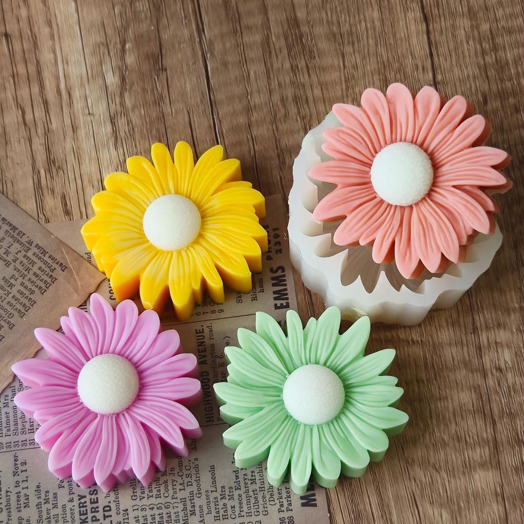 DIY Large Sunflower Daisy Mold Aromatherapy Candle Flower Drip Glue Resin Silicone Mold Exquisite Shape and Unique Design