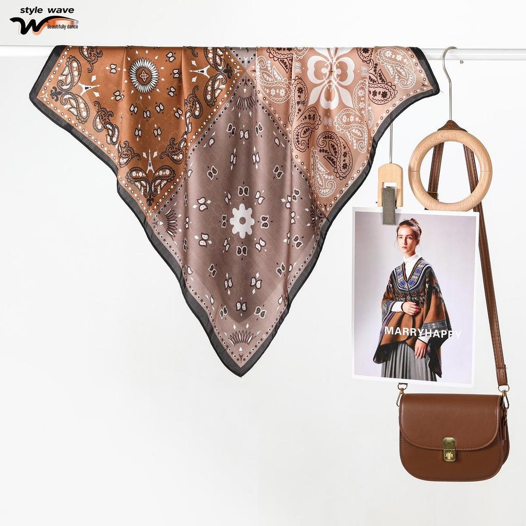 Retro Four-Grid Silk Cashew Women's Scarf: Versatile Neck or Shirt Accessory