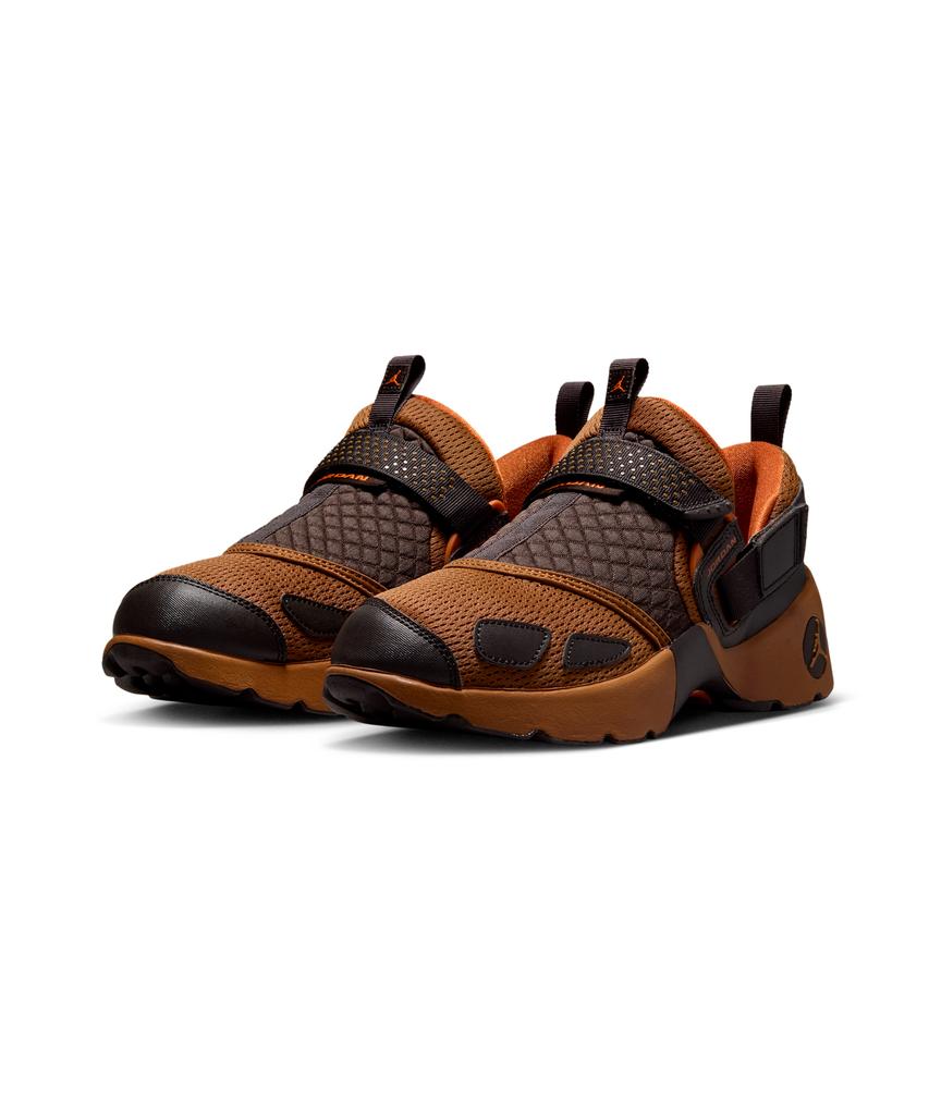 Nike Jordan Trunner Lx W - Light British Tan:Reflective Silver:White:Desert Orange / Hq2164-200