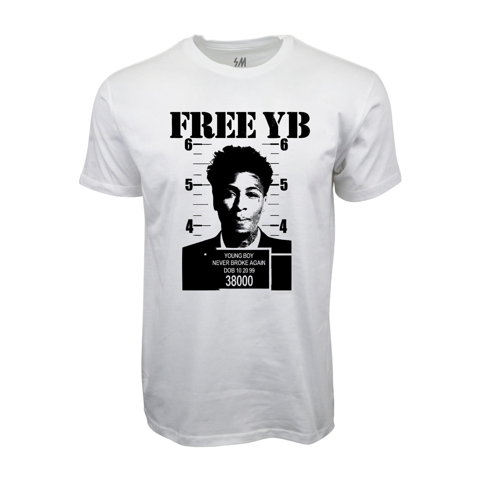 FREE FB GRAPHIC T SHIRT L