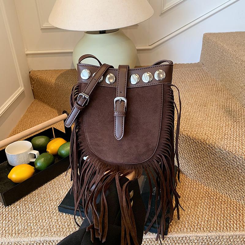 Vintage matowa torba damska jesienno-zimowa nowa z frędzlami bohemska listonoszka na ramię torba wiadro