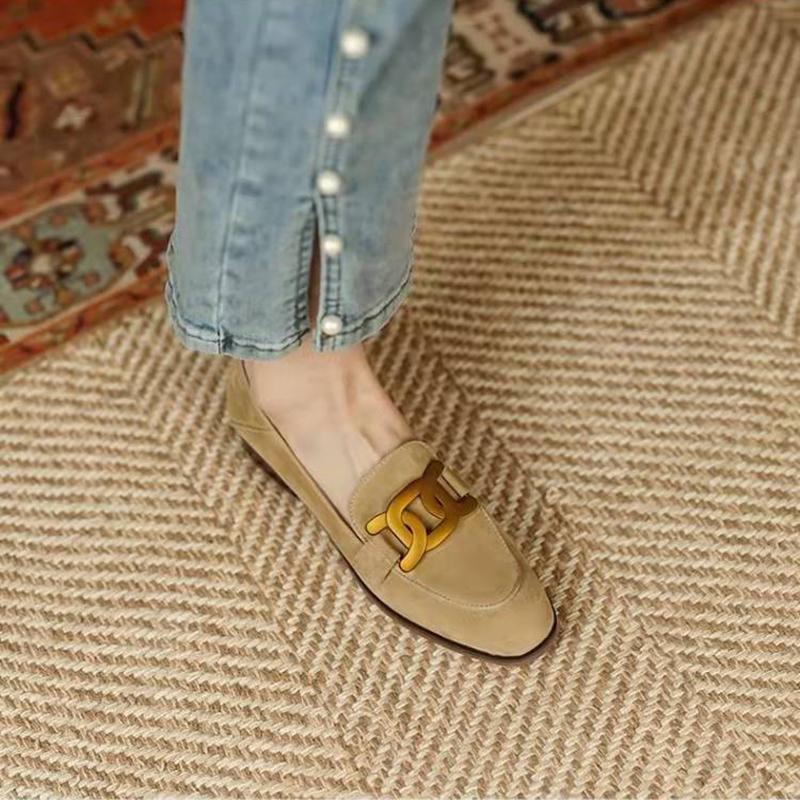 Vintage Slip on Loafers 2025 New Spring Autumn Women Metal Decoration Round Toe Flat Shoes Comfortable Ladies Shoes Female Shoes