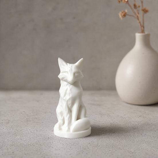 Geometric Faceted Fox Figurine, 3D Printed Sitting Fox Statue, Modern Art Fox Sculpture, Collectable Desktop Ornament for Home Table Shelf Decor