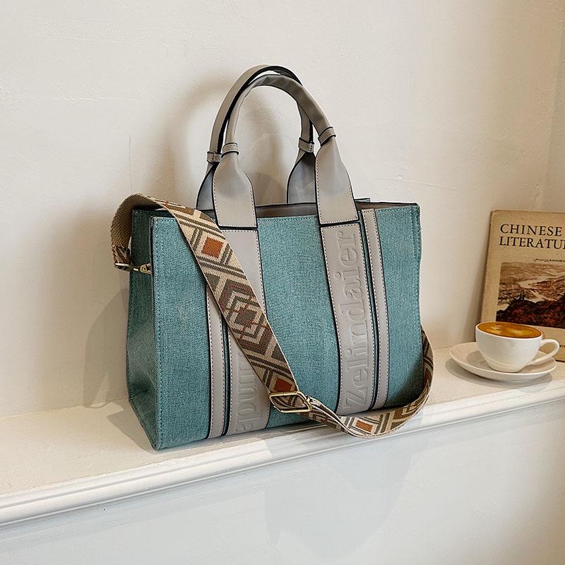 Women's Large Capacity Tote Bag - Versatile Crossbody/Shoulder Handbag for Autumn/Winter 2024