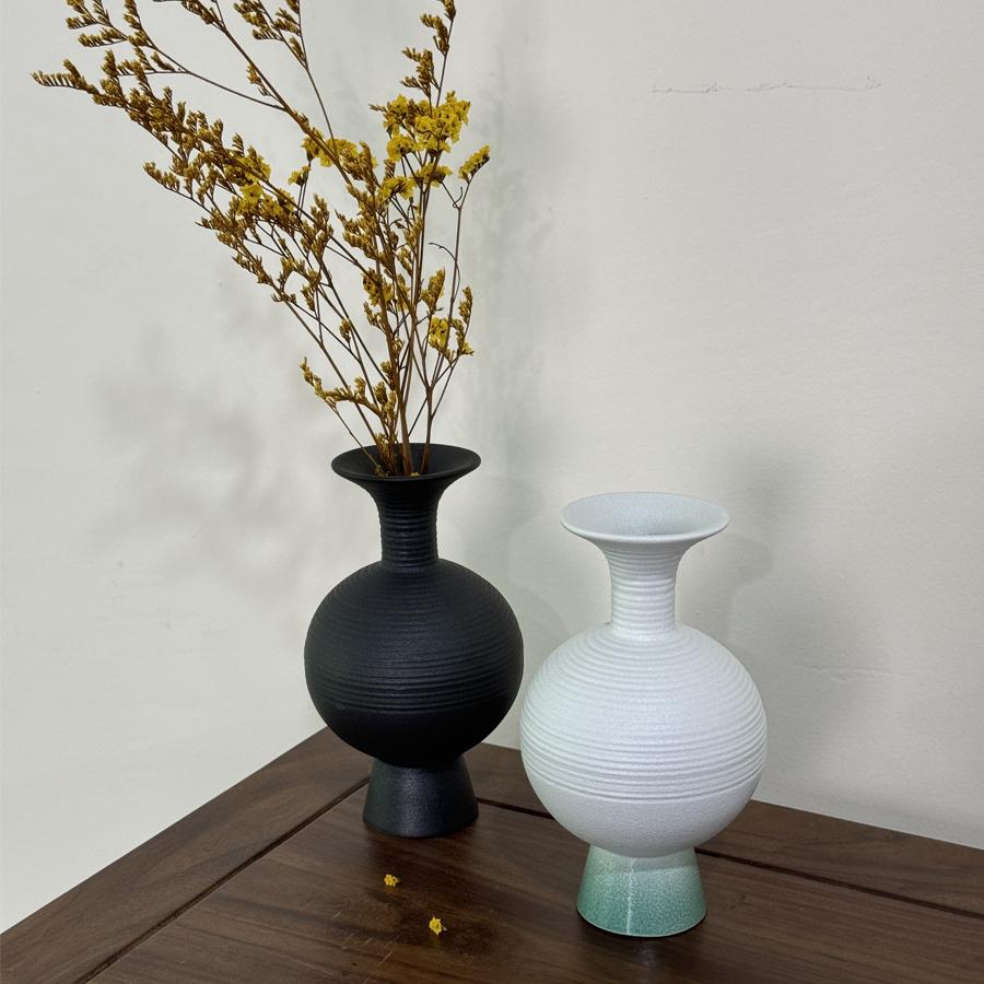 Ceramic Vase, Suitable for Home, Living Room, Dining Table, Farmhouse, Office Decoration, Bedroom, Table, and Kitchen Shelves