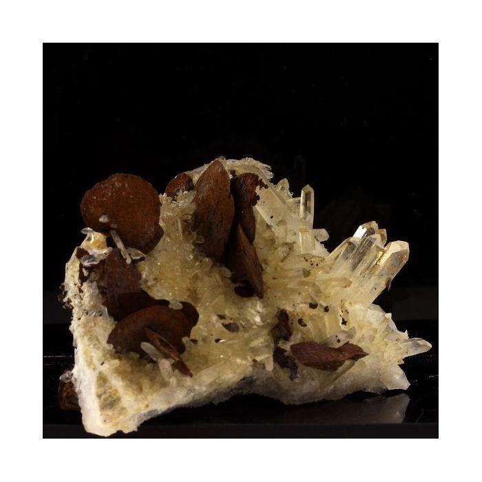 Pierres et Minéraux. Quartz + Siderite. 404.0 ct. Vizille, Isère, France.