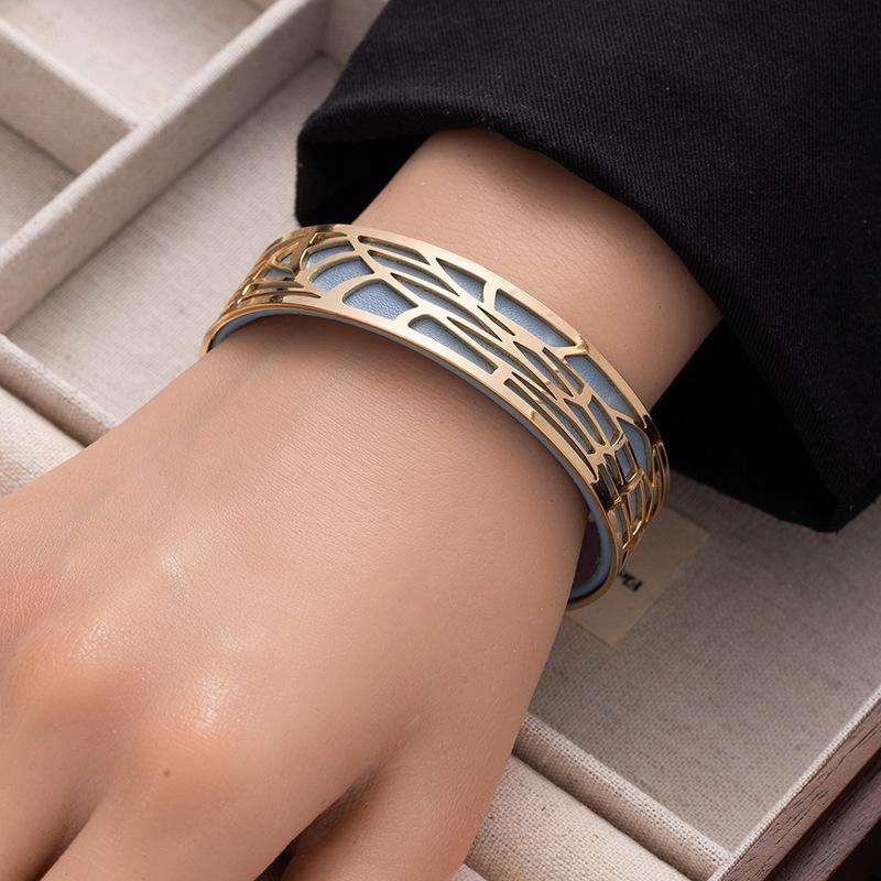 Fashion double-sided color pu leather wide bracelet women's hollow pattern titanium steel open bracelet