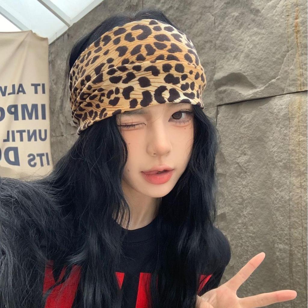Leopard Print Knotted Headband - Trendy, Sweat-Absorbing, Elastic for Autumn/Winter