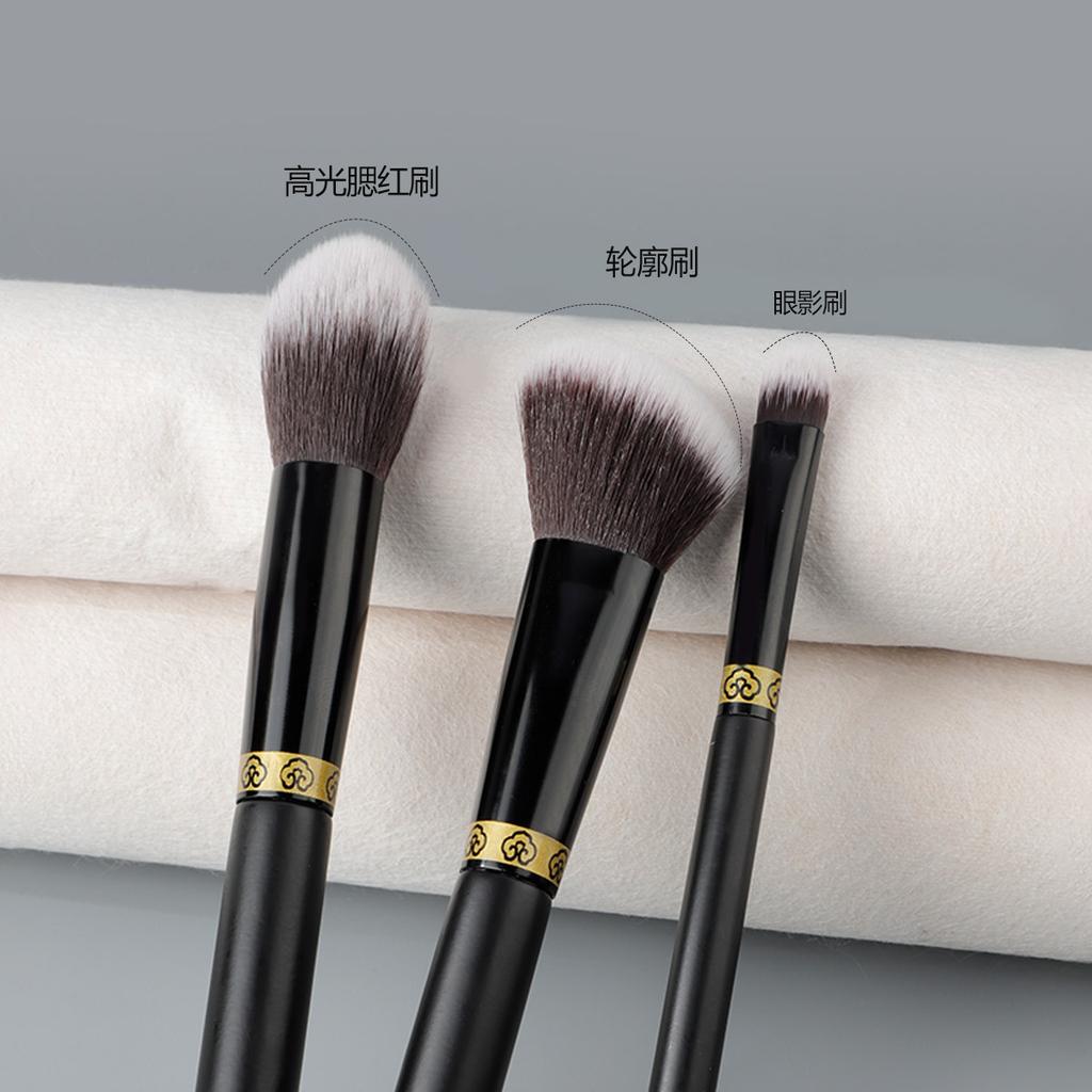 3 Makeup Brushes with Circles, Natural Smudge Highlight Brush, Contour Brush, Eyeshadow Brush, Lip Brush, No Stuck Powder, Beauty Tool Now