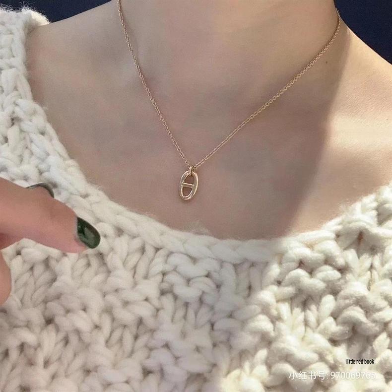 Pig Nose Polished Necklace: Women's Simple Design Clavicle Pendant - Elegant Gift for Her