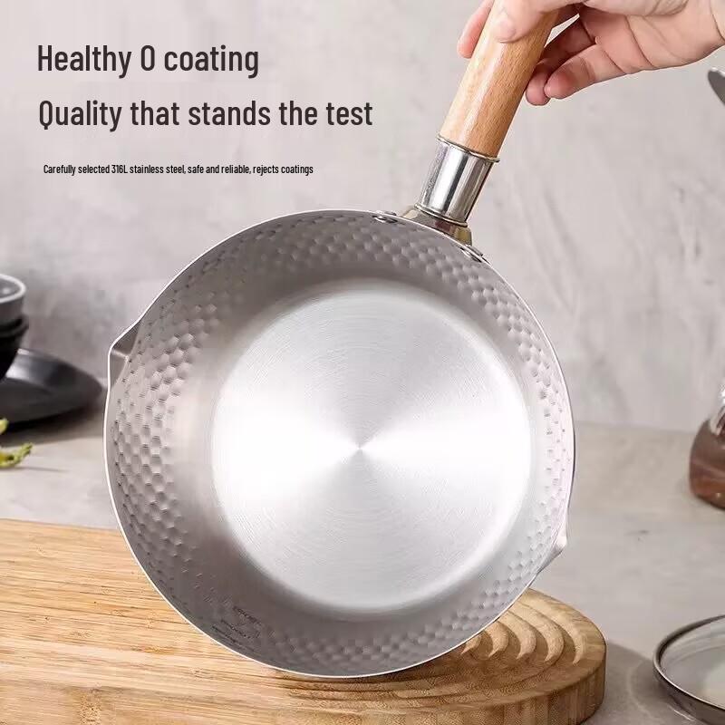 HUIHUADU Wooden Handle Hammered Yukihira Milk Pot