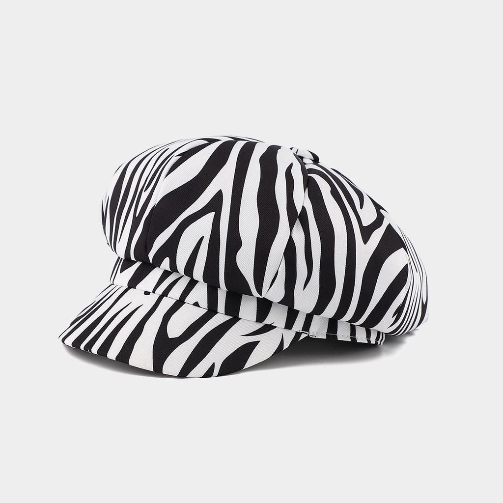 Retro Cotton Eightpanel Cap With Windproof Design For Casual Urban Wear