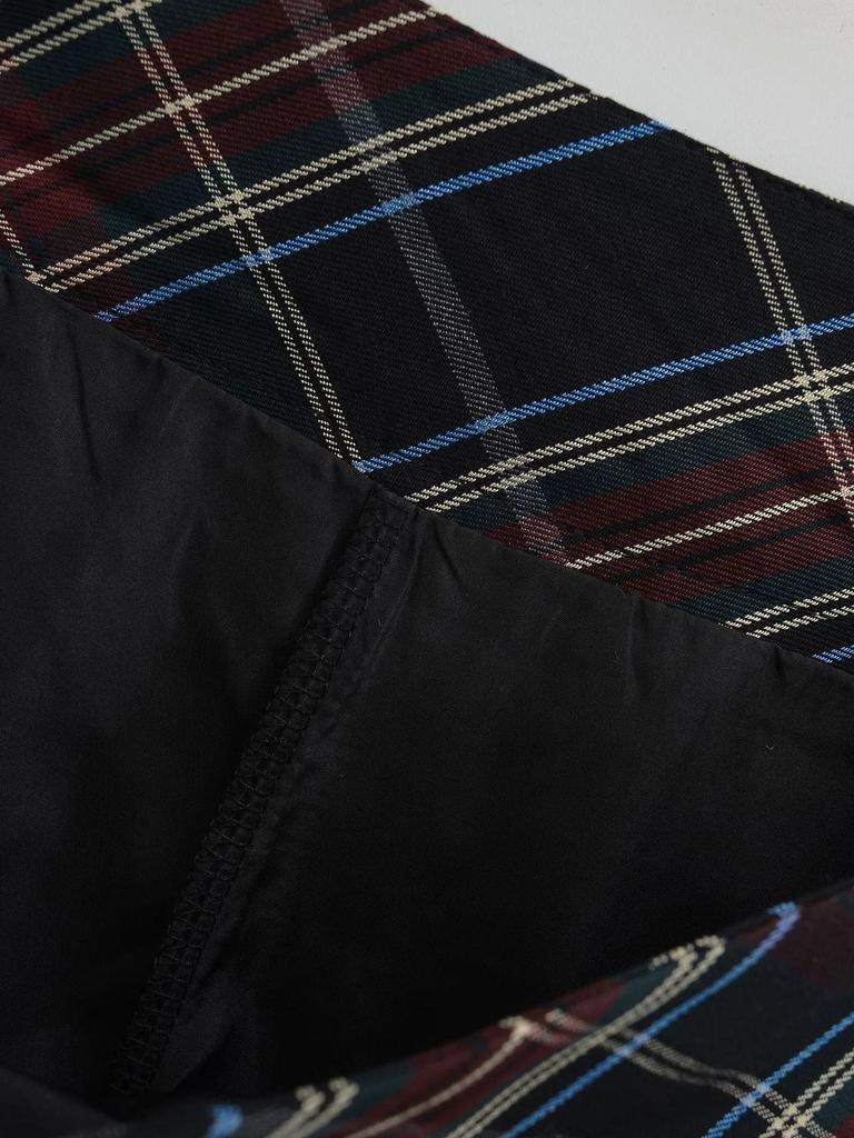 Women's Slim-Fit Low-Waist Pleated Plaid Mini Skirt with Button-Up Slit - Autumn Anti-Exposure Design