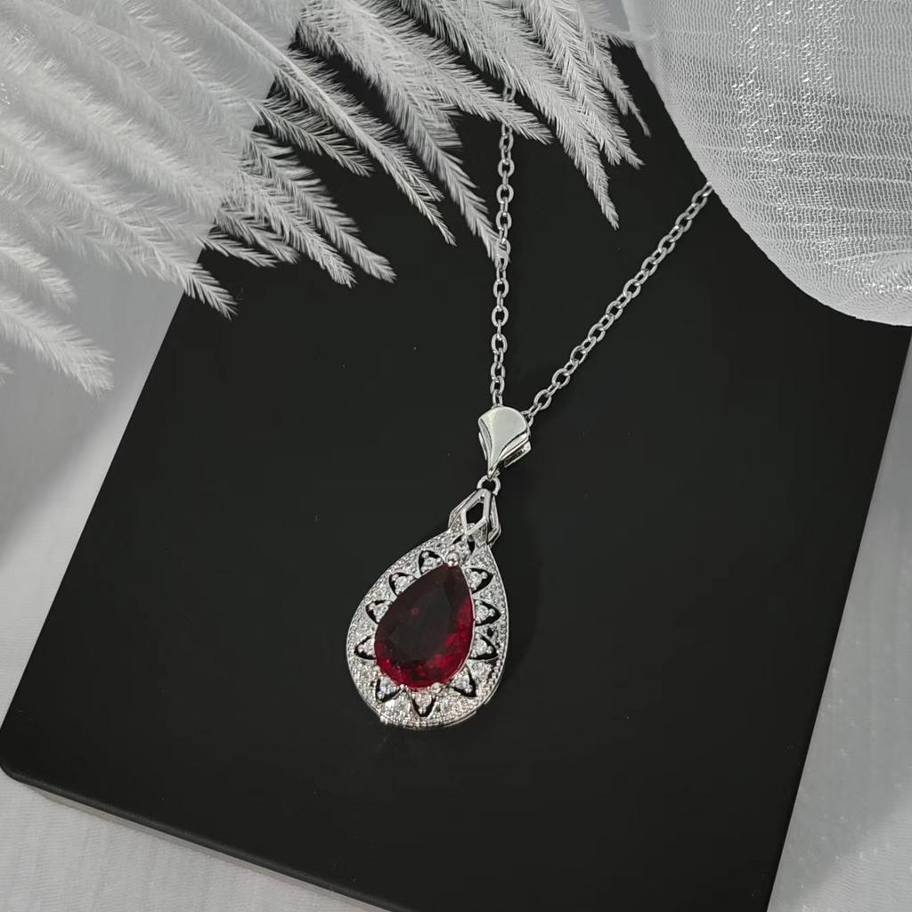 Titanium Steel Water Drop Necklace Women'S Light Luxury High Temperament Inlaid Zircon Pendant Collarbone Chain