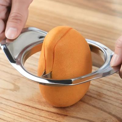 כלים לעבודה עם פירות וירקות – מכונות להסרת הליבה מהפרי