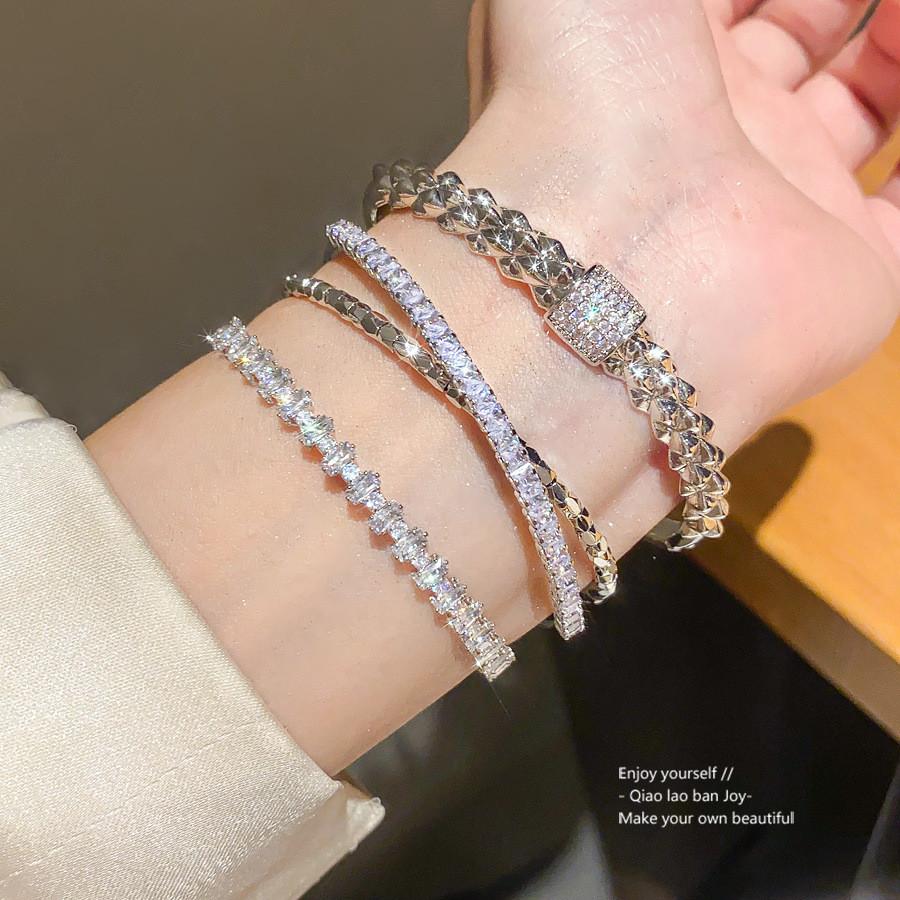 Silver Zircon Geometric Fashion Cuff For Stylish Office Wear