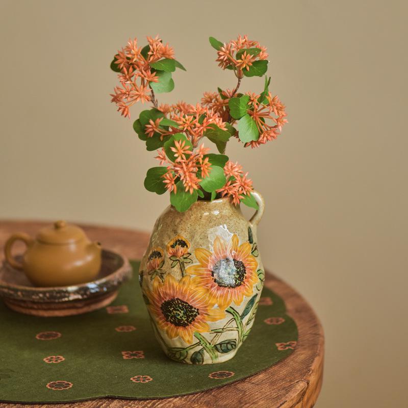 Valley Ceramic Vase: Japanese Retro Hand-Painted Single-Eared Sunflower Pot for Living Room Flower Arrangements