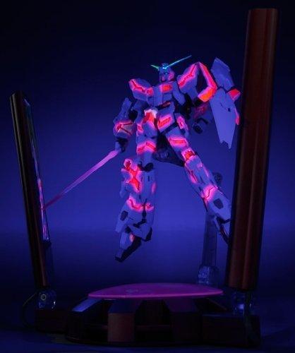 

Mobile Suit Gundam UC ROBOT Spirits SIDE MS Unicorn Gundam (Psycoframe Light-Up Version GLOWING STAGE Set)