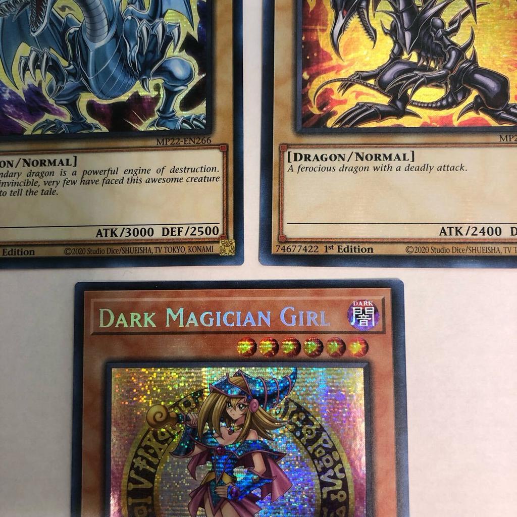 Yu-Gi-Oh! English Version White Black Magician Black Dragon MP22 Set Blue-Eyes Dragon, Girl, Red-Eyes 2
