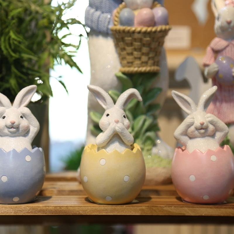 Eggshells Bunnys Easters Decoration Polyresin Rabbit Statue for Home and Farmhouses Spring Decoration