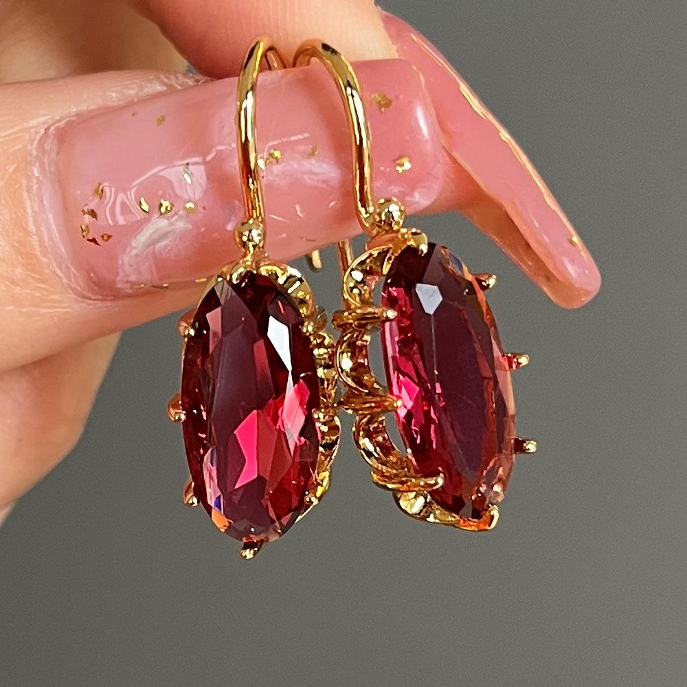 Cao Shi Retro Court Colorful Gem Eight-Claw Zircon Earrings