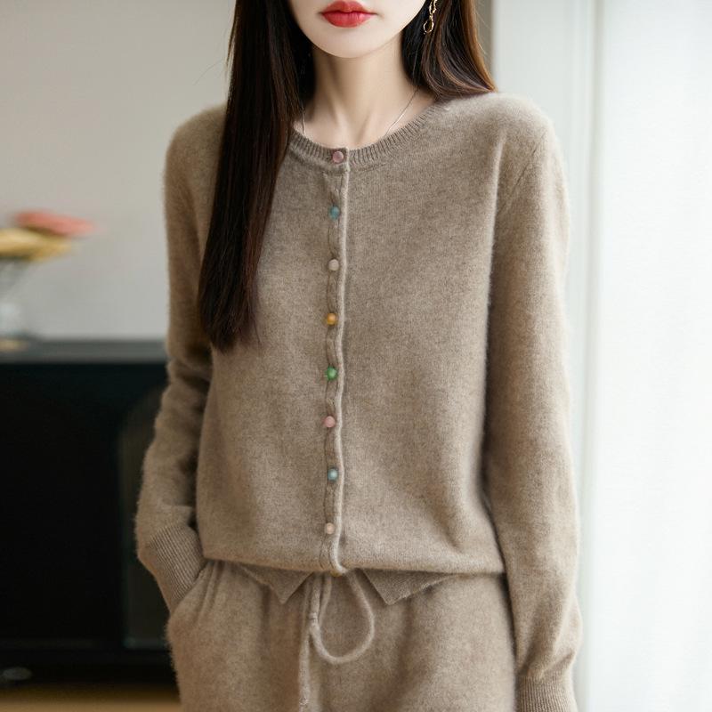 Women's High-End Wool Knit Cardigan: Autumn Round Neck, Loose Long Sleeve Sweater