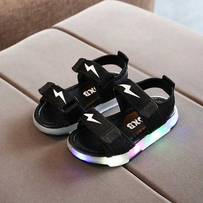 

Модные детские сандалии со светодиодной подсветкой, детская летняя светящаяся спортивная обувь для мальчиков и девочек, мягкая пляжная обувь, сандалии 26 чёрный