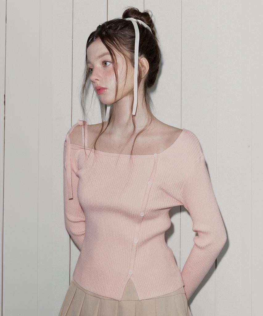 Teuwi Morika Asymmetrical Off-Shoulder Long-Sleeve Knit