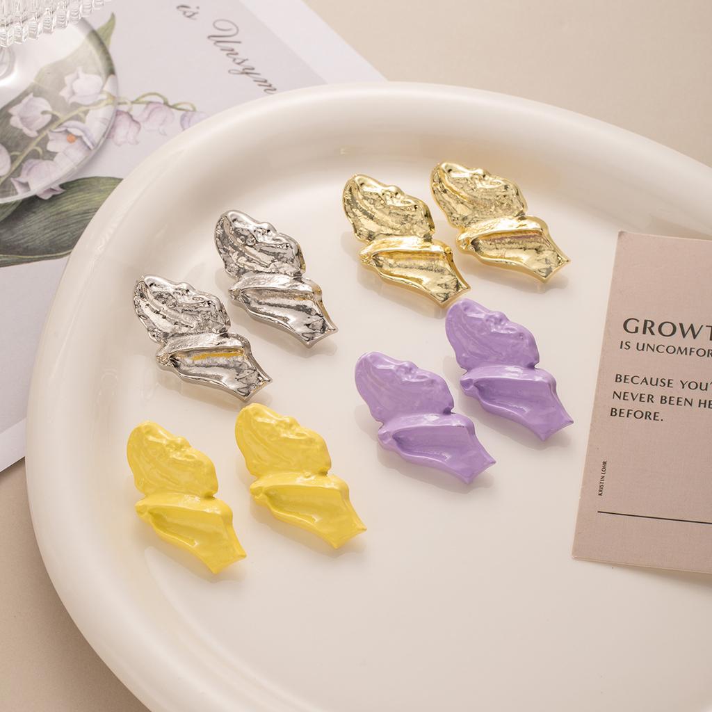 Personalized Lava Metal Stud Earrings Temperament Folds Irregular Geometric Earrings Women'S Light Luxury Earrings