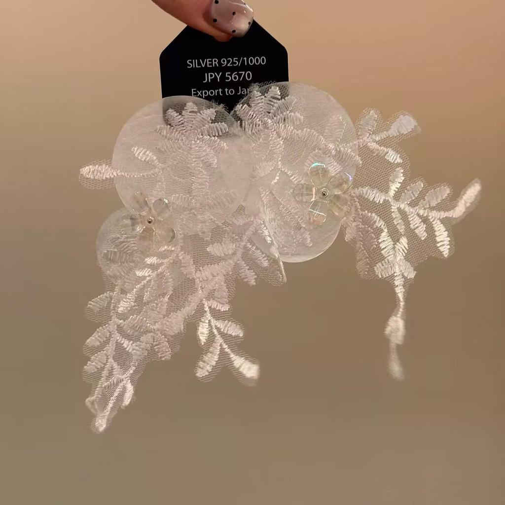 Silver Needle Cat's Eye Stone Shell Stud Earrings: Summer Seaside Style Fashionable High-End Women's Jewelry.